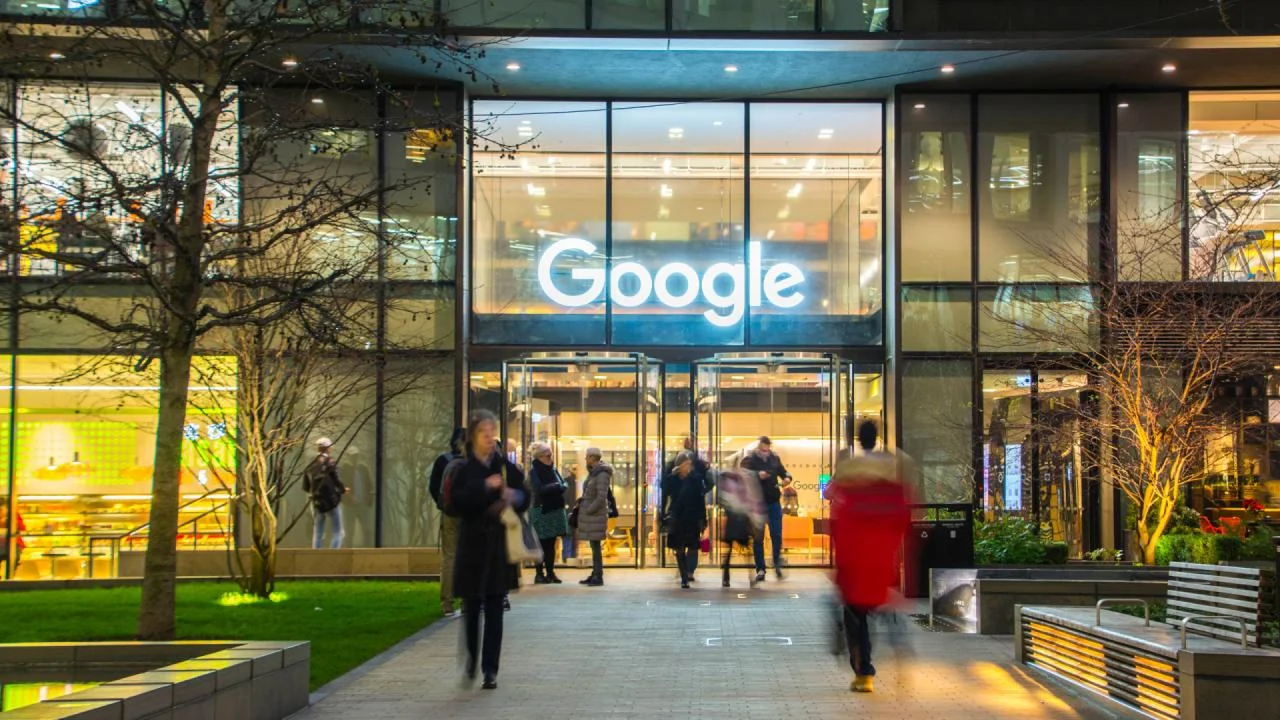 IA gera mais de um quarto do código criado na Google, diz CEO da empresa